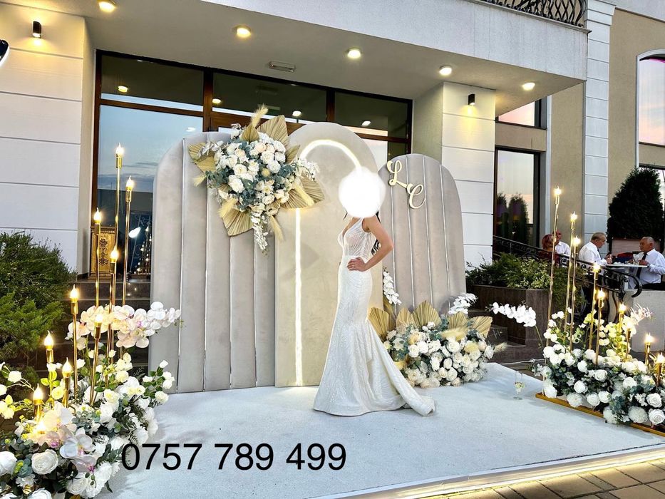 Aranjament nunta / panou floral / foto corner/ cabina foto / video 360