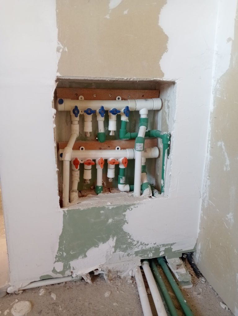Casa cu teren de vânzare în centrul Sanmartinului