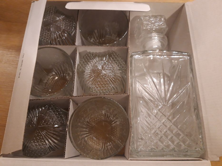 Set farfurii sticla desert