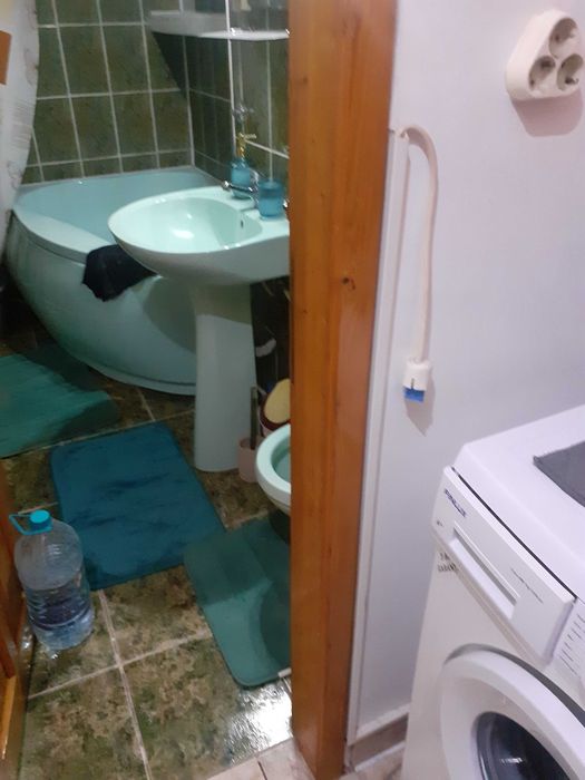 Închiriez apartament