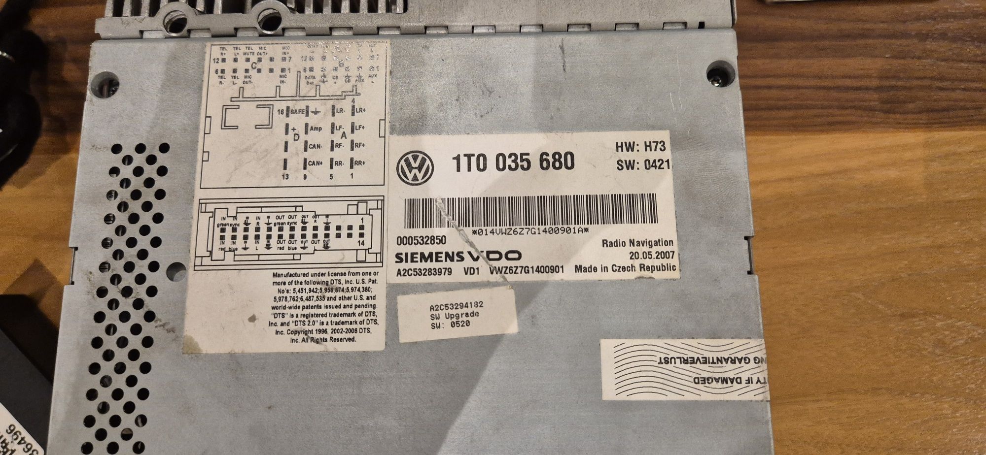 RNS 51O VW Golf Touran Passat Toureg Skoda