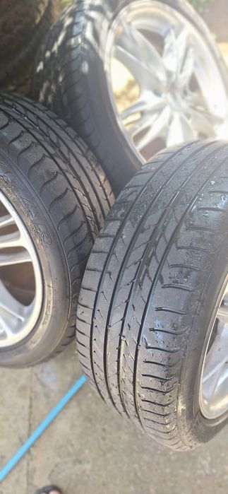 Jante Borbet 5x120
Cauciucuri stare buna 215 50 17
Trebu