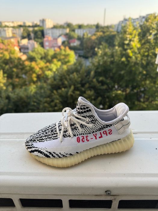 Yeezy 350 V2 • Zebra