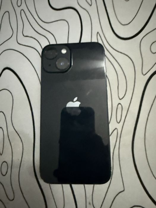 iPhone 14  87% capacitatea bateriei