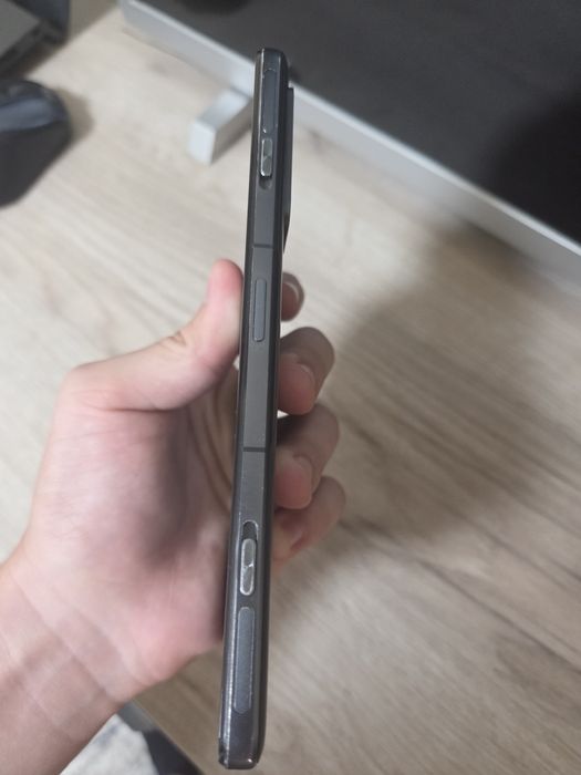 Vând telefon Poco F4 Gt