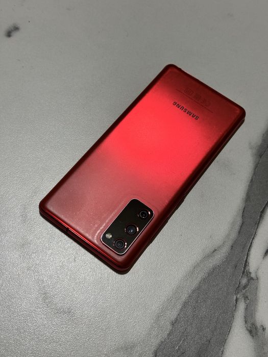 Samsung S20 FE 128 gb Ram 6 срочно