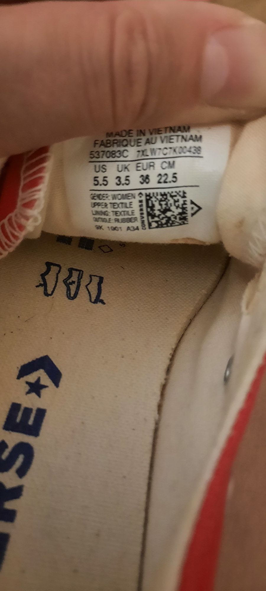 De vânzare teniși Converse, mărimea 36