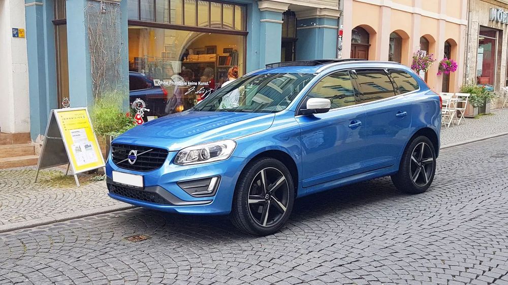 Volvo XC 60 Volvo XC60 D5 AWD Geartronic R-Design | 230 CP | TVA deductibil | Full