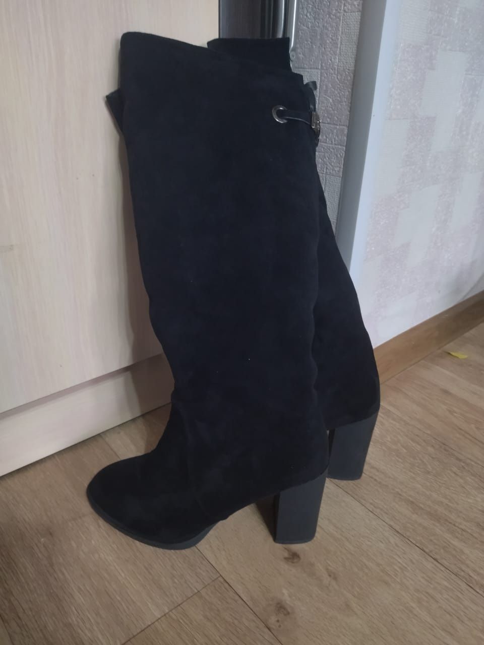 Продам зимние сапоги