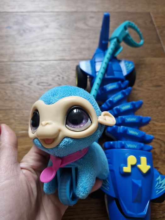 Jucarii interactive 12-18 luni