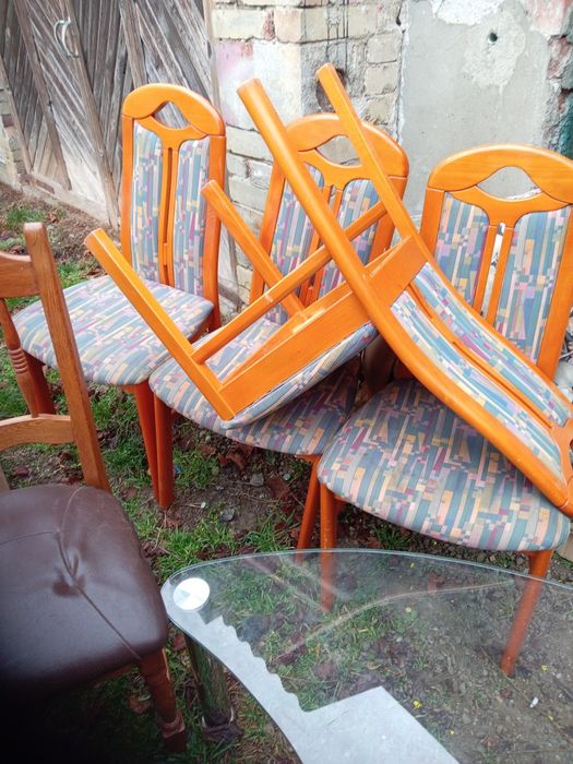 Scaune tapițate vechi