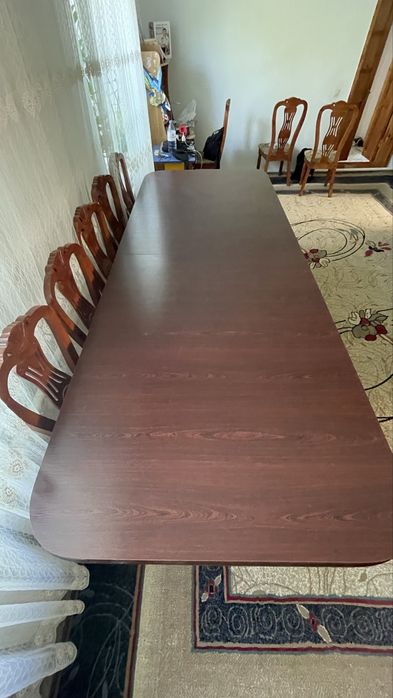 Продам стол для гостей