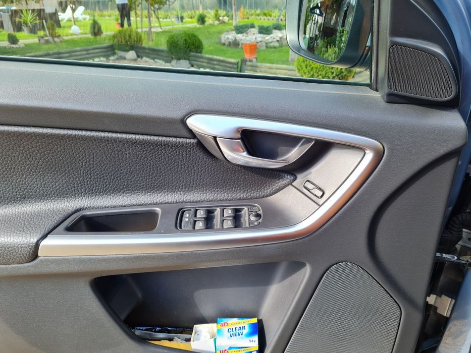 Vand VOLVO XC60 2L 2011