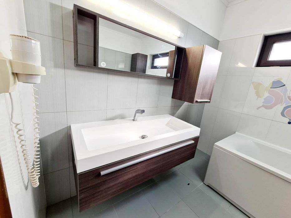 MOBILIER BAIE format din 5corpuri