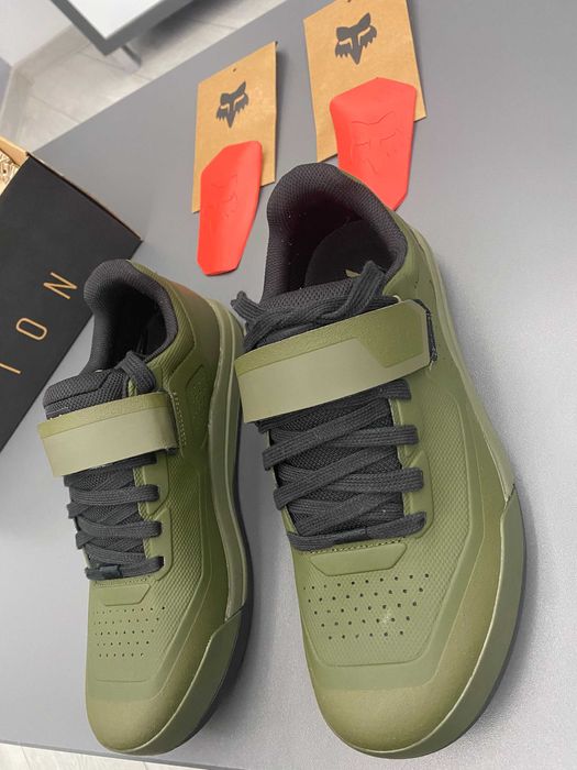 Чисто нови обувки за планинско колоездене FOX RACING. Размер 41