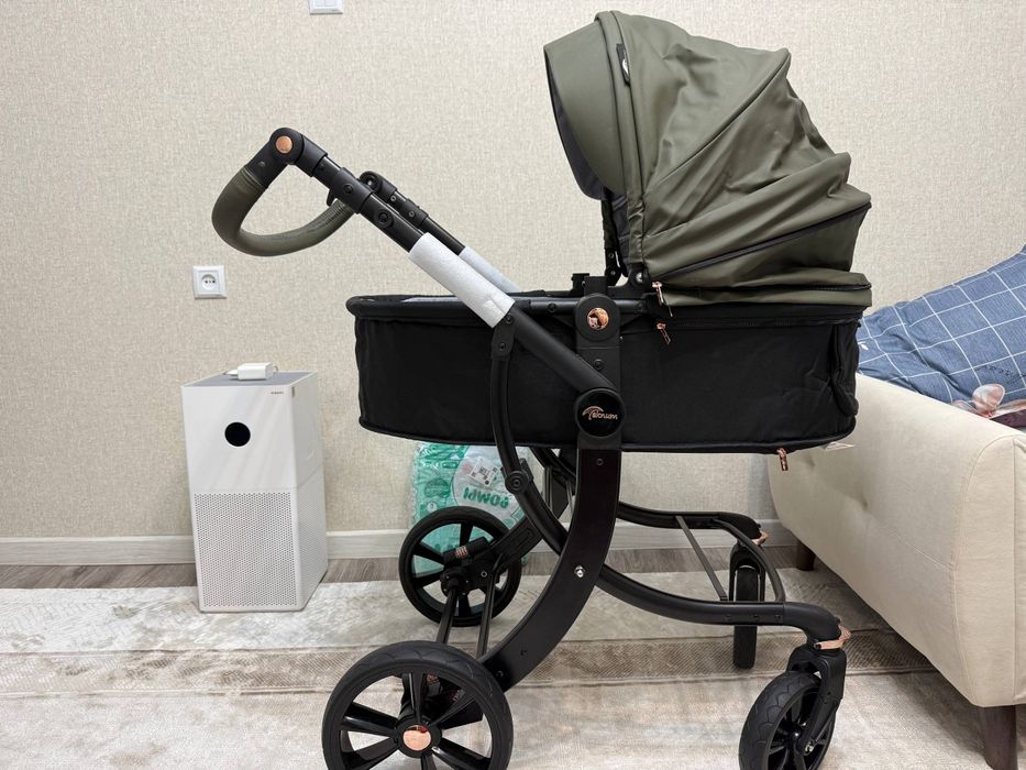 Продам новую коляску