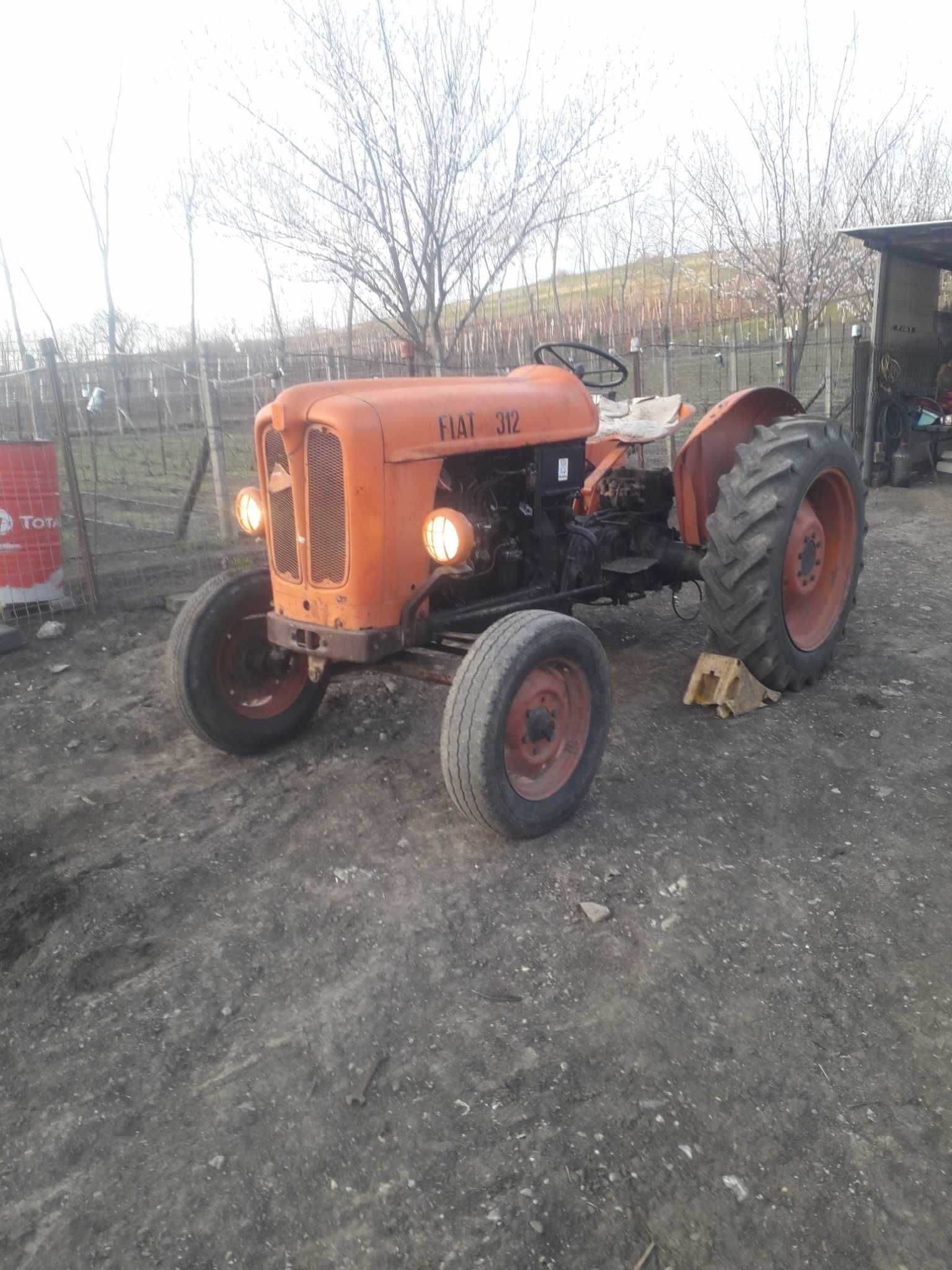 Vand Tractor fiat 312