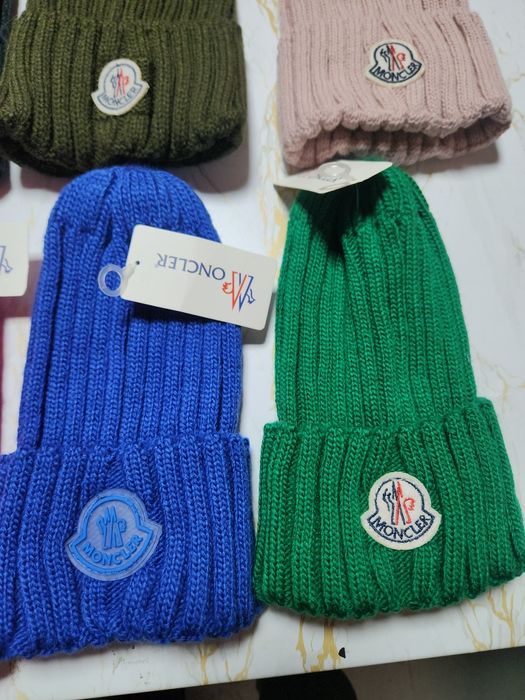 Зимни шапки намалени