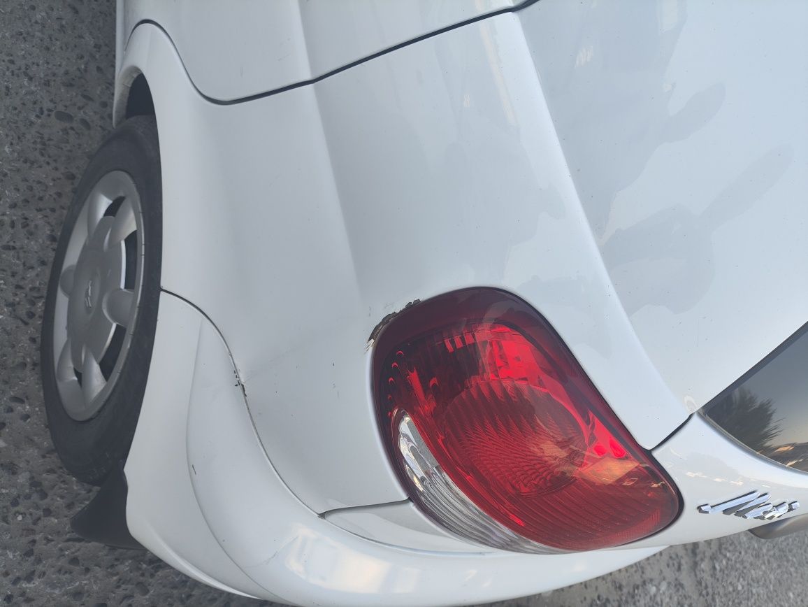 Oq matiz sotiladi