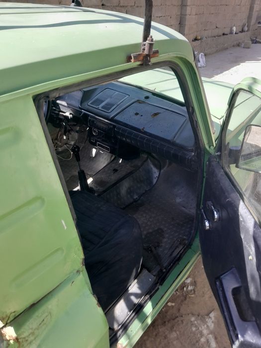 Moskvich pekap sotiladi