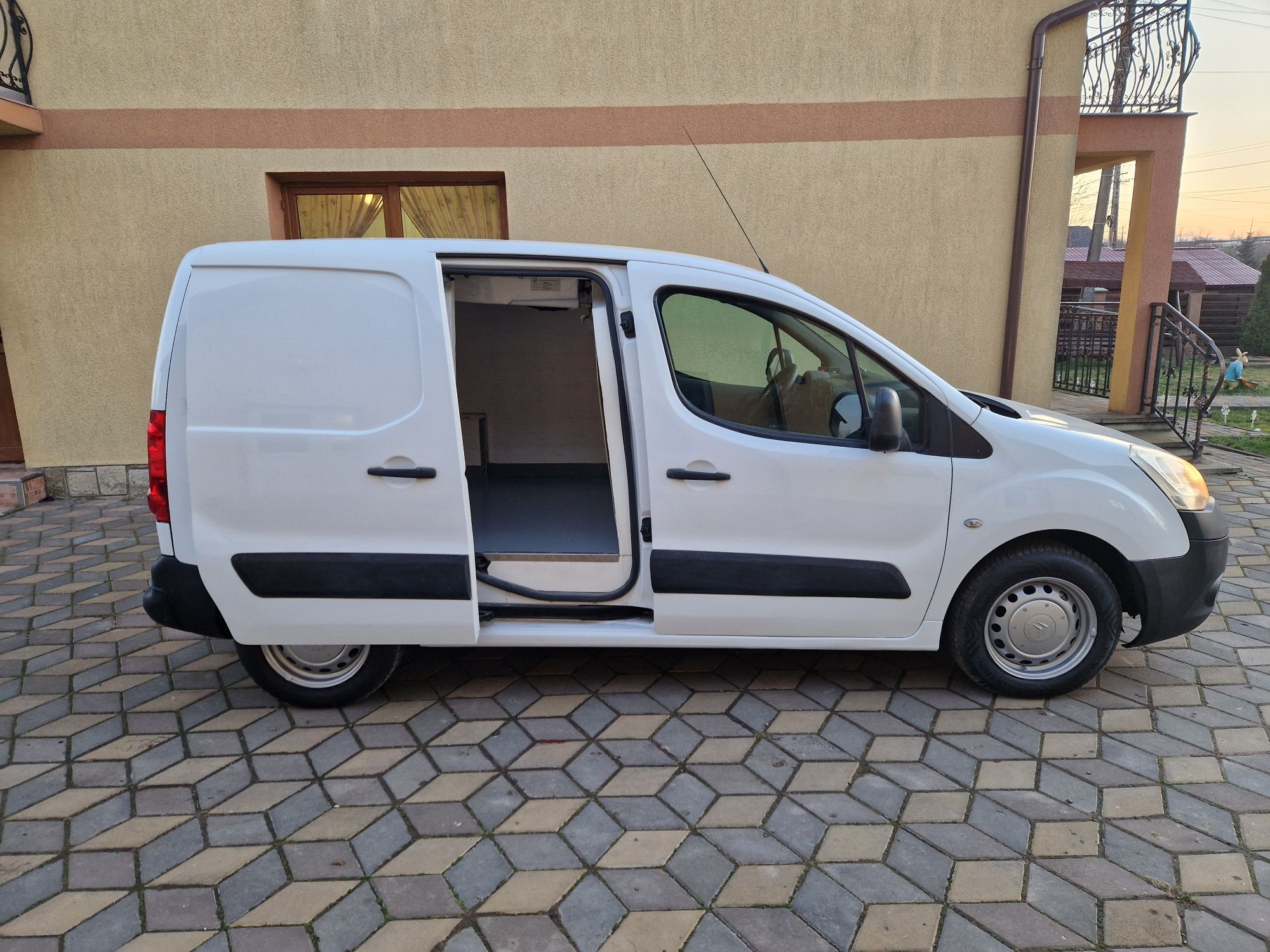 Citroen Berlingo frigorific ( Caddy)