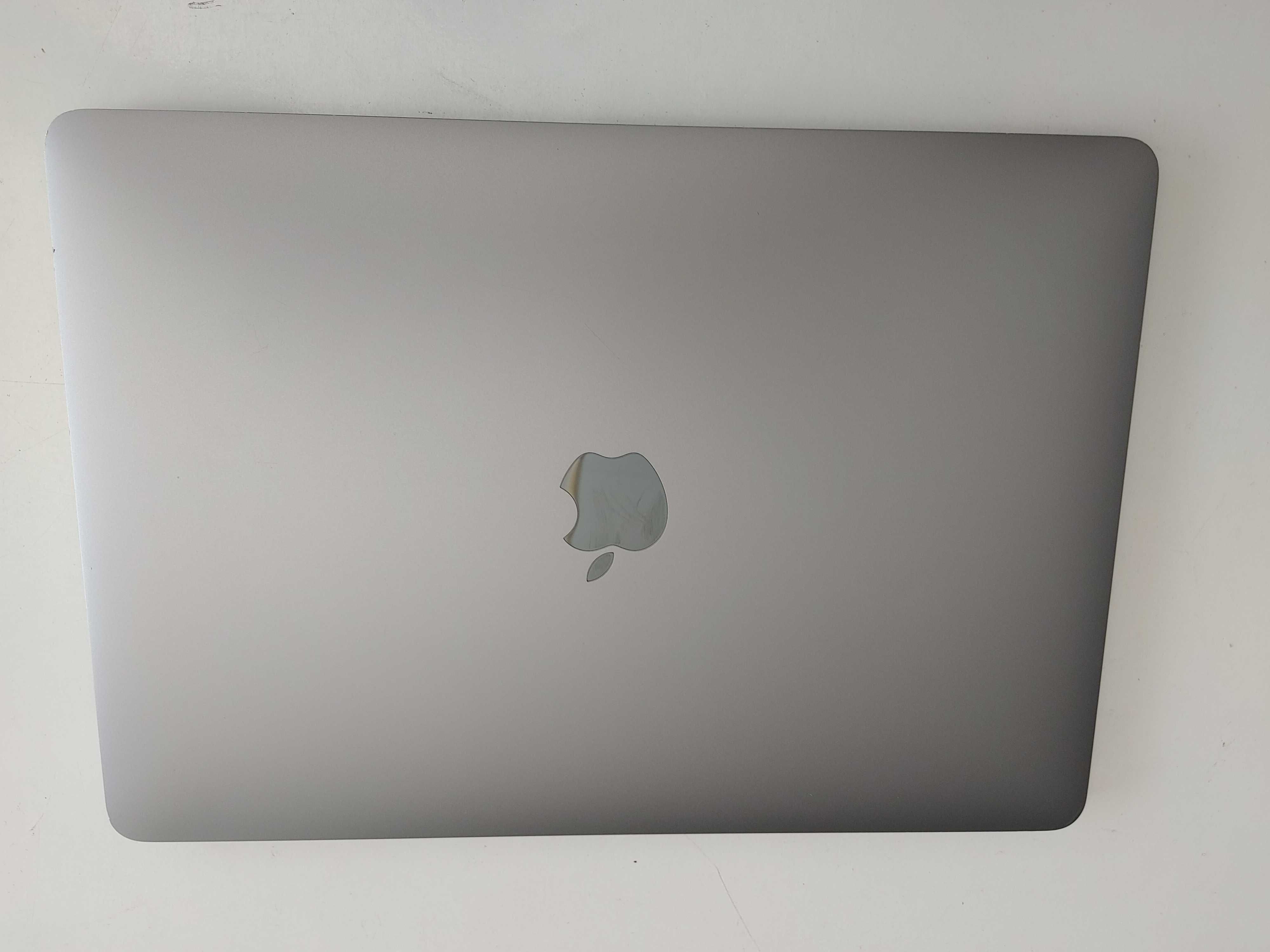 Macbook Pro A2338 13. M1  2020y DDR4 8gb SSD 512 gb