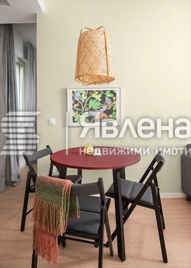 Имот в топ център с дългосрочен наемател и добра възвръщаемост