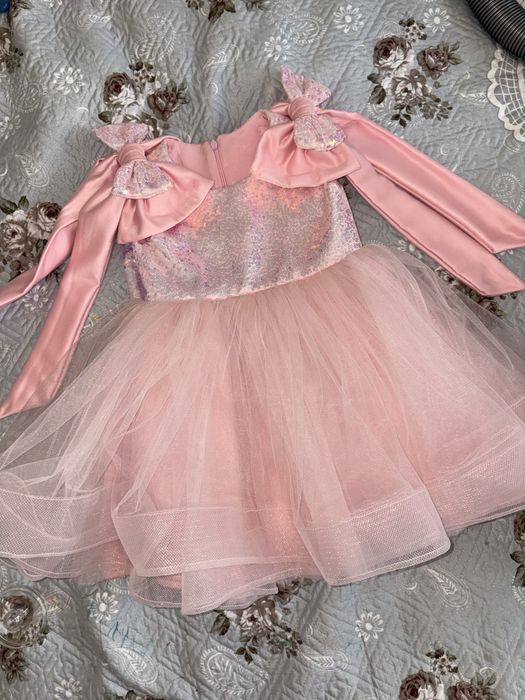 Продаю пышное платье