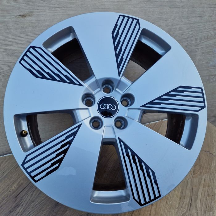 Оригинални джанти Audi E-Tron Q8