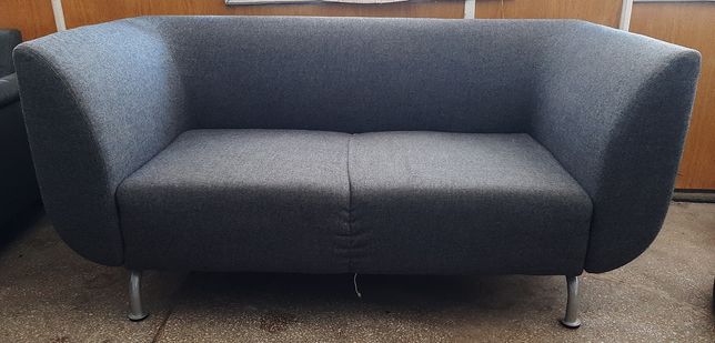Canapea gri două locuri