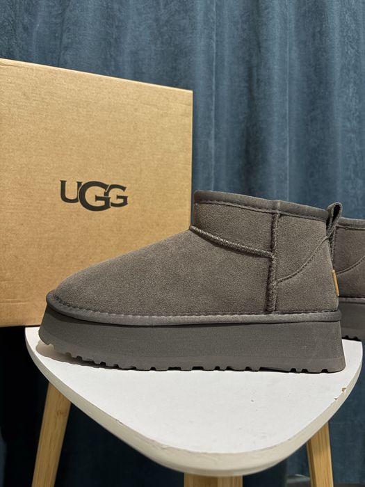 Ugg mini Classic