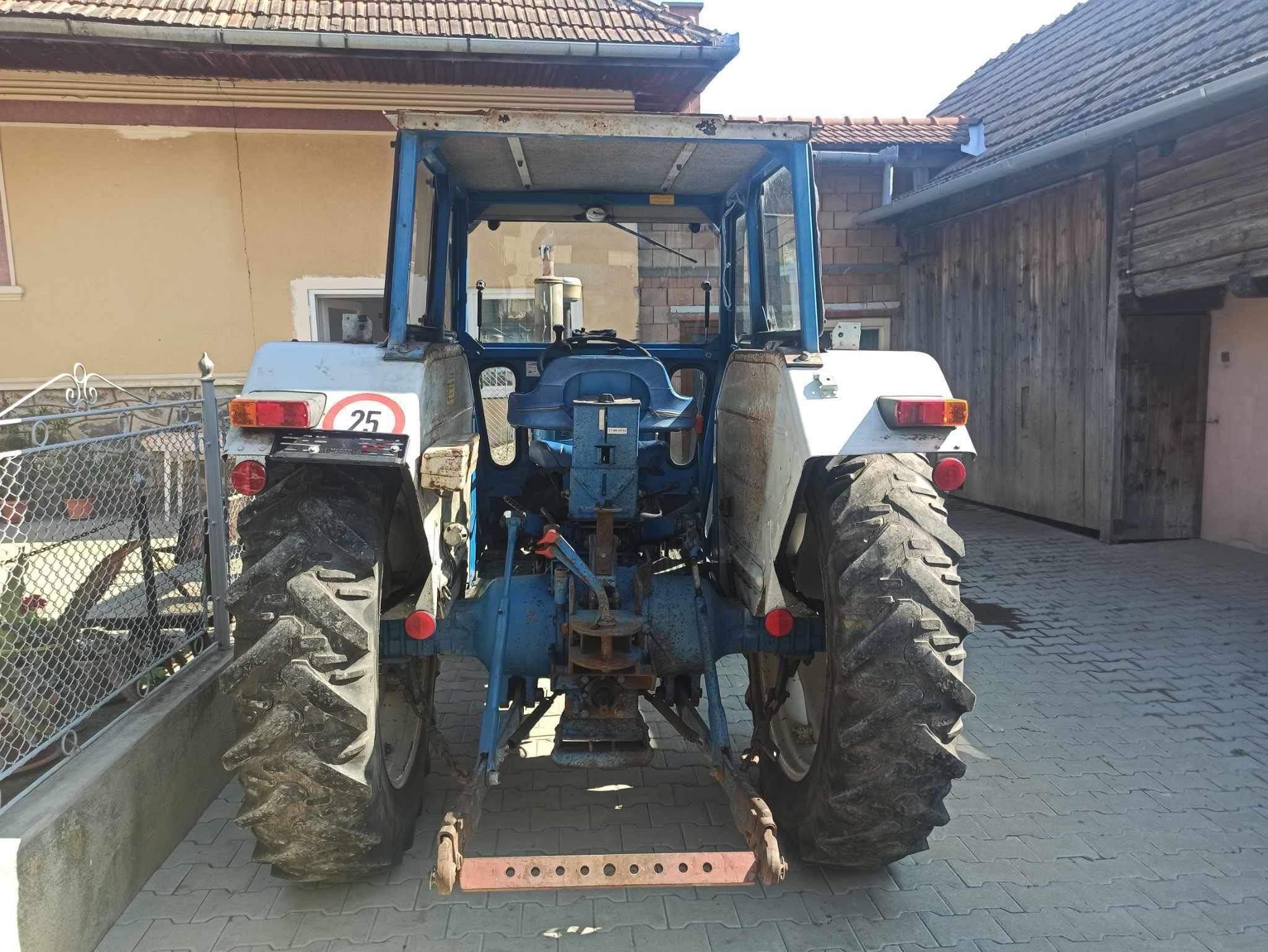 De vânzare Tractor Ford