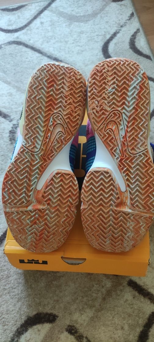 NIKE Lebron оригинални маратонки
