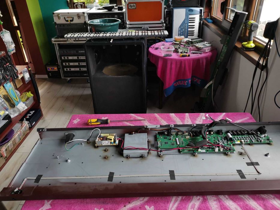 Service Mentenanta/Igienizare/Reparatii/Resoftari/Colantari Clape Korg