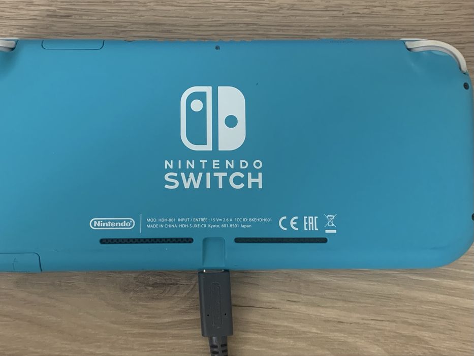 Nintendo Switch  - игровая приставка