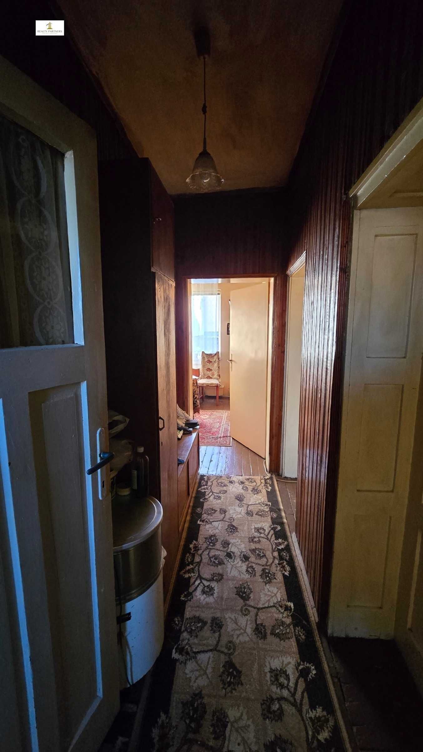 Продава къща – кв. Клепало, гр. Перник