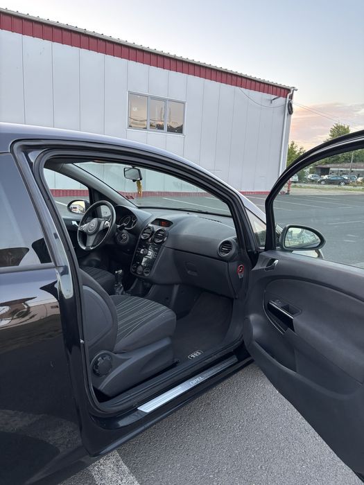Opel Corsa GPL fabrica,butelie noua, ambreaj nou