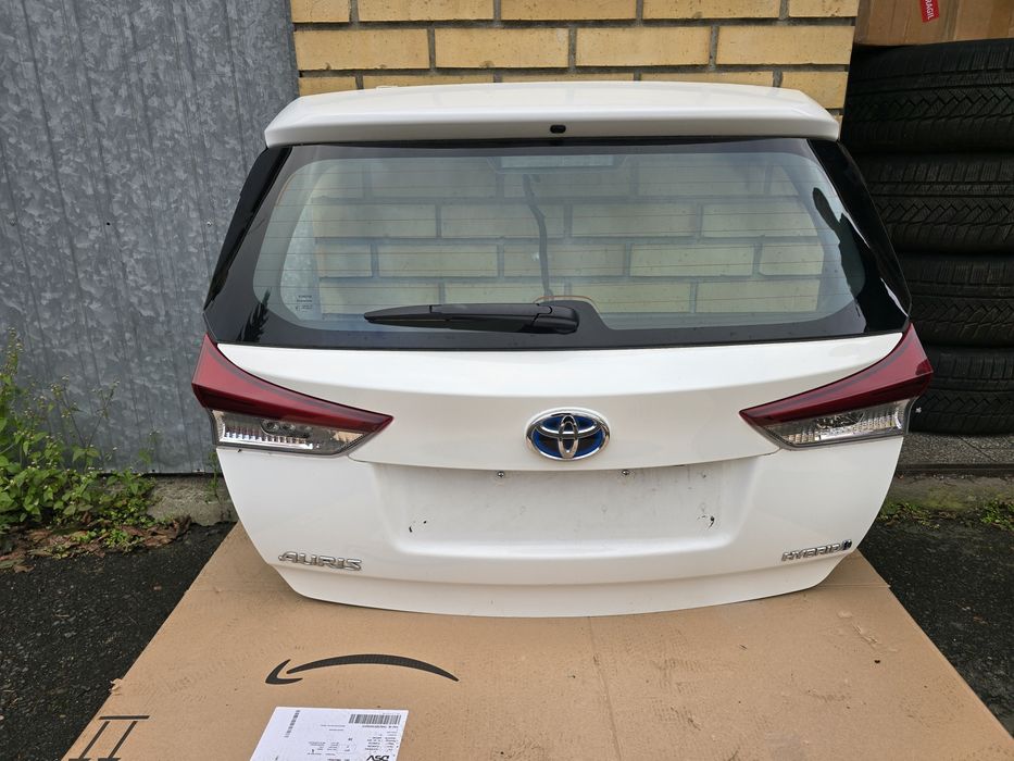 Hayon spate complet toyota auris II brek facelift impecabila