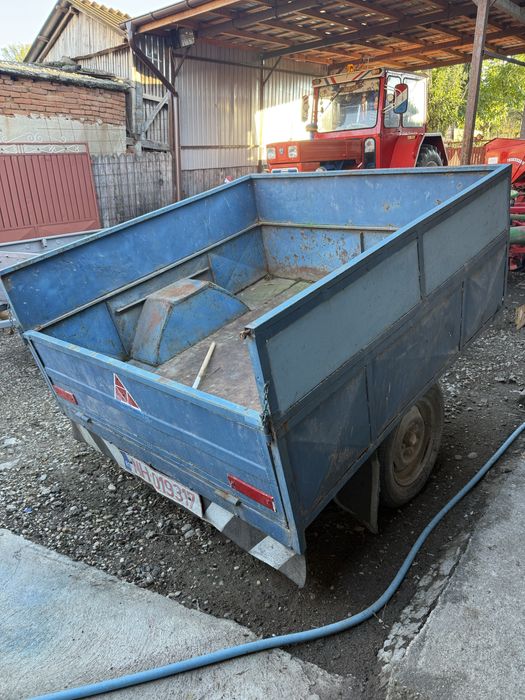 Vand sau schimb remorca si caruta