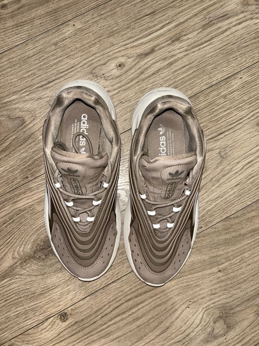 Adidas Ozelia
