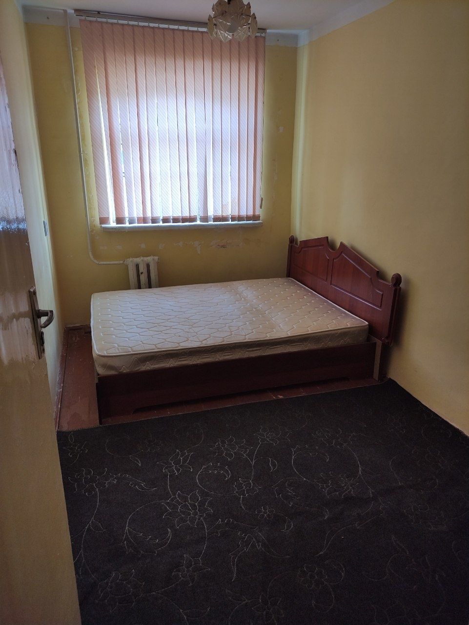 2/2/4 кв Карши шахри марказида