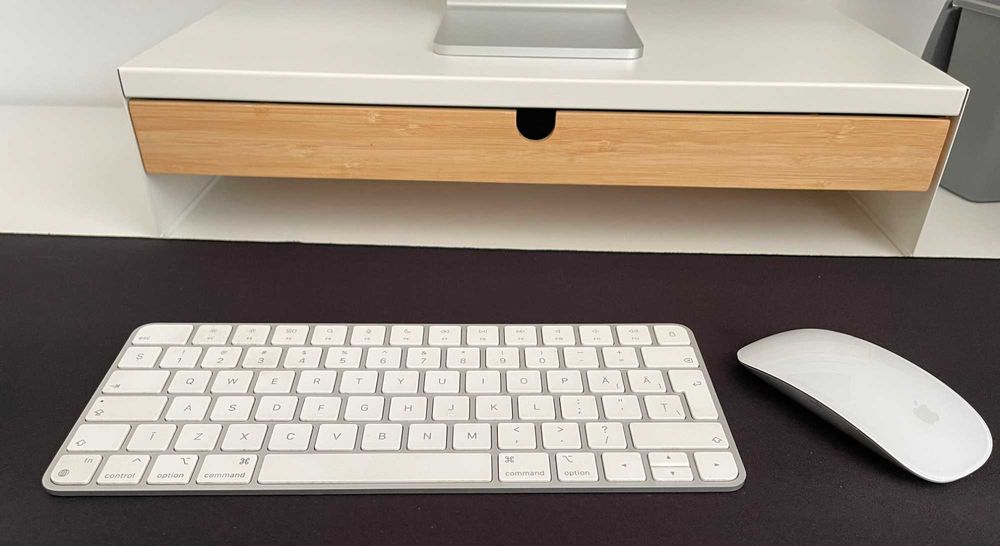 Apple iMac 24” M1 Retina 2021 – 8GB RAM, 256GB SSD, tastatura + mouse