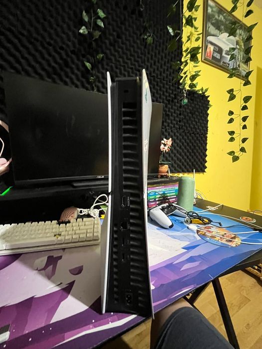 Vând PS 5 slim de 1 t