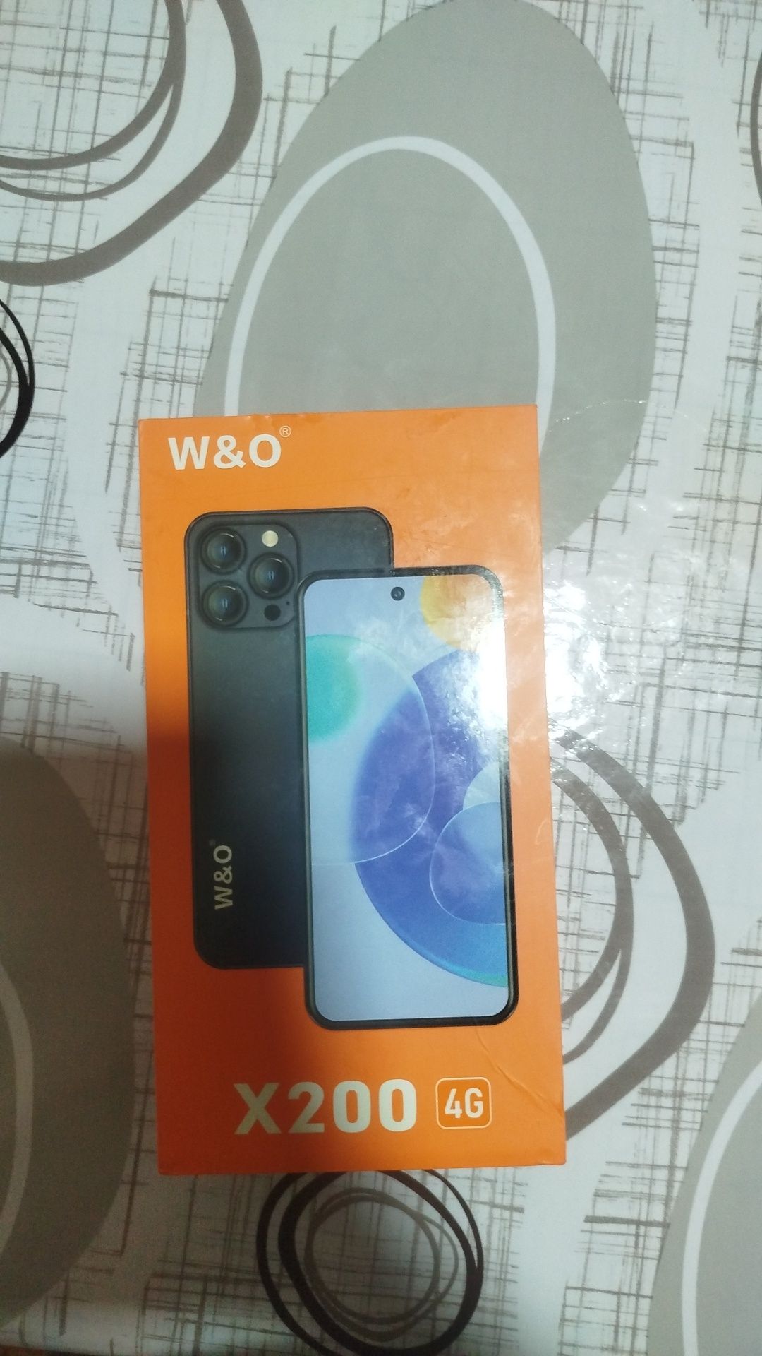 Telefon sotiladi shoshilib qolila