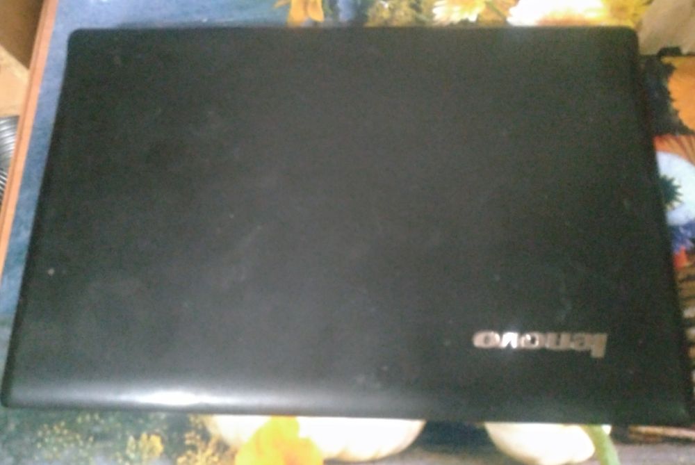 Ноутбук Леново 2011 г, бу