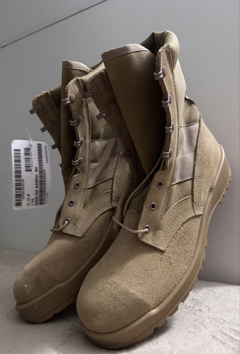 Bocanci militari noi