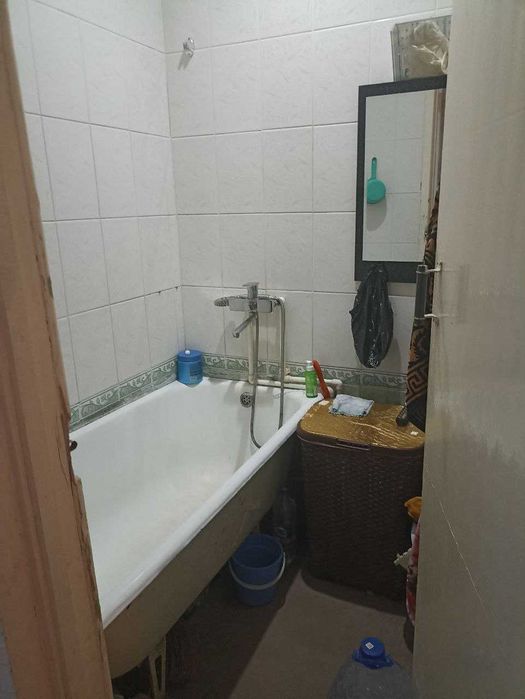 Продаётся 2х ком кв на 2 этаже Ориентир 5мик Ул А,Джомий Без посредред