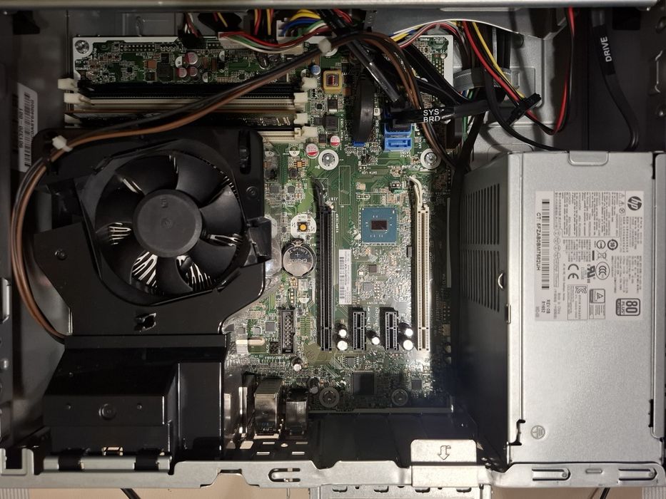 HP EliteDesk 800 G2 SFF -Intel Core i5-6600 (3.30/3.90 GHz)-16GB DDR4