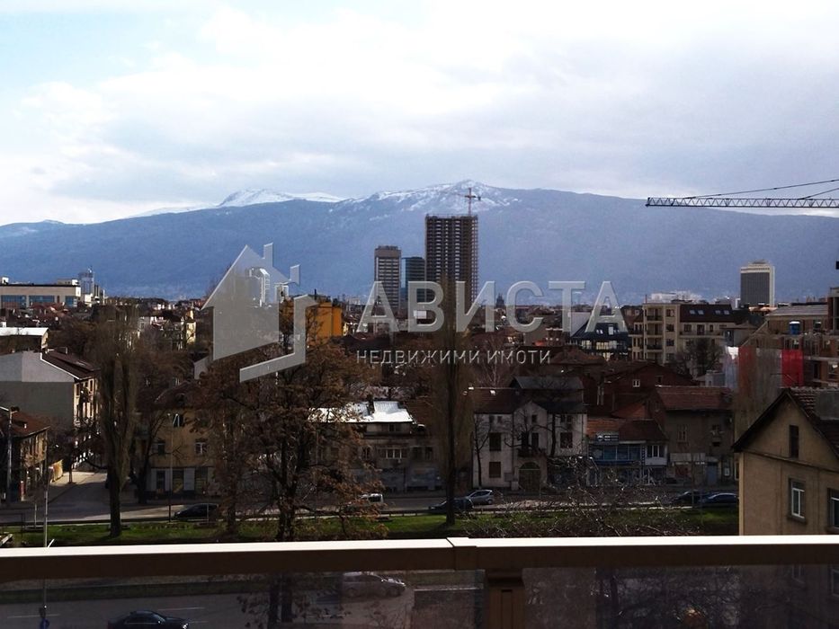 Дава се под наем Тристаен апартамент в София, Център - 135 кв.м за 1000 € - Снимка #10