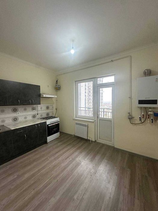 Самарканд шахрида 3 хонали, 7-қаватда жойлашган квартира сотилади.